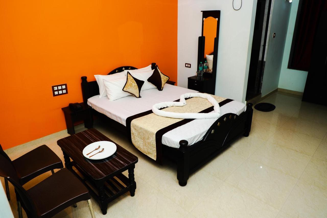 Megha Residency Hotel Haveri Exterior photo